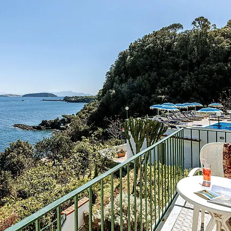 Bagnitiello فندق كازاميتْشيولا تيرمي